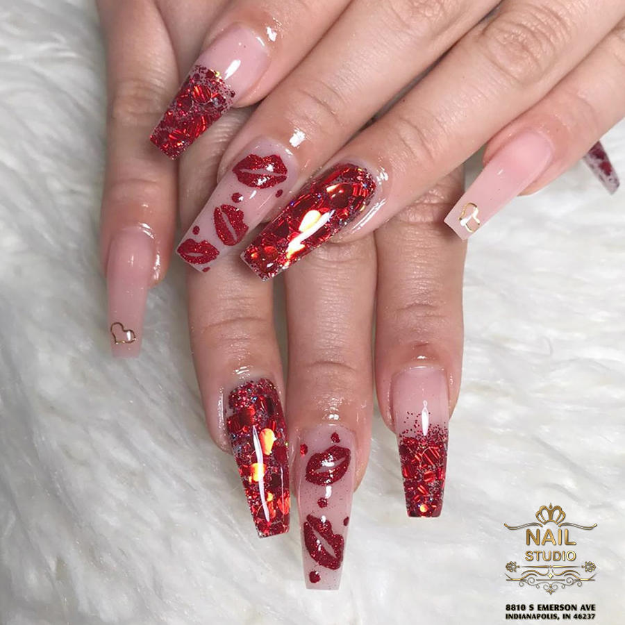 nail design by Nail Studio
